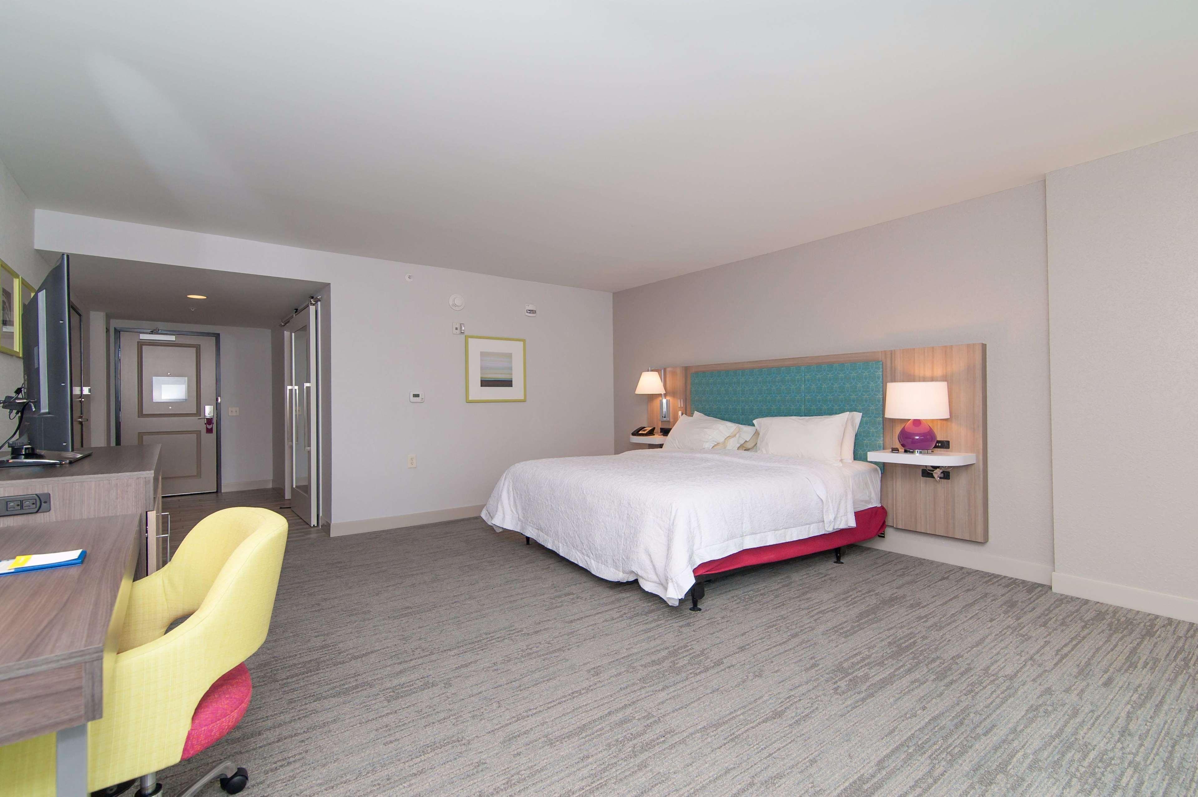Hampton Inn Norwich Ngoại thất bức ảnh