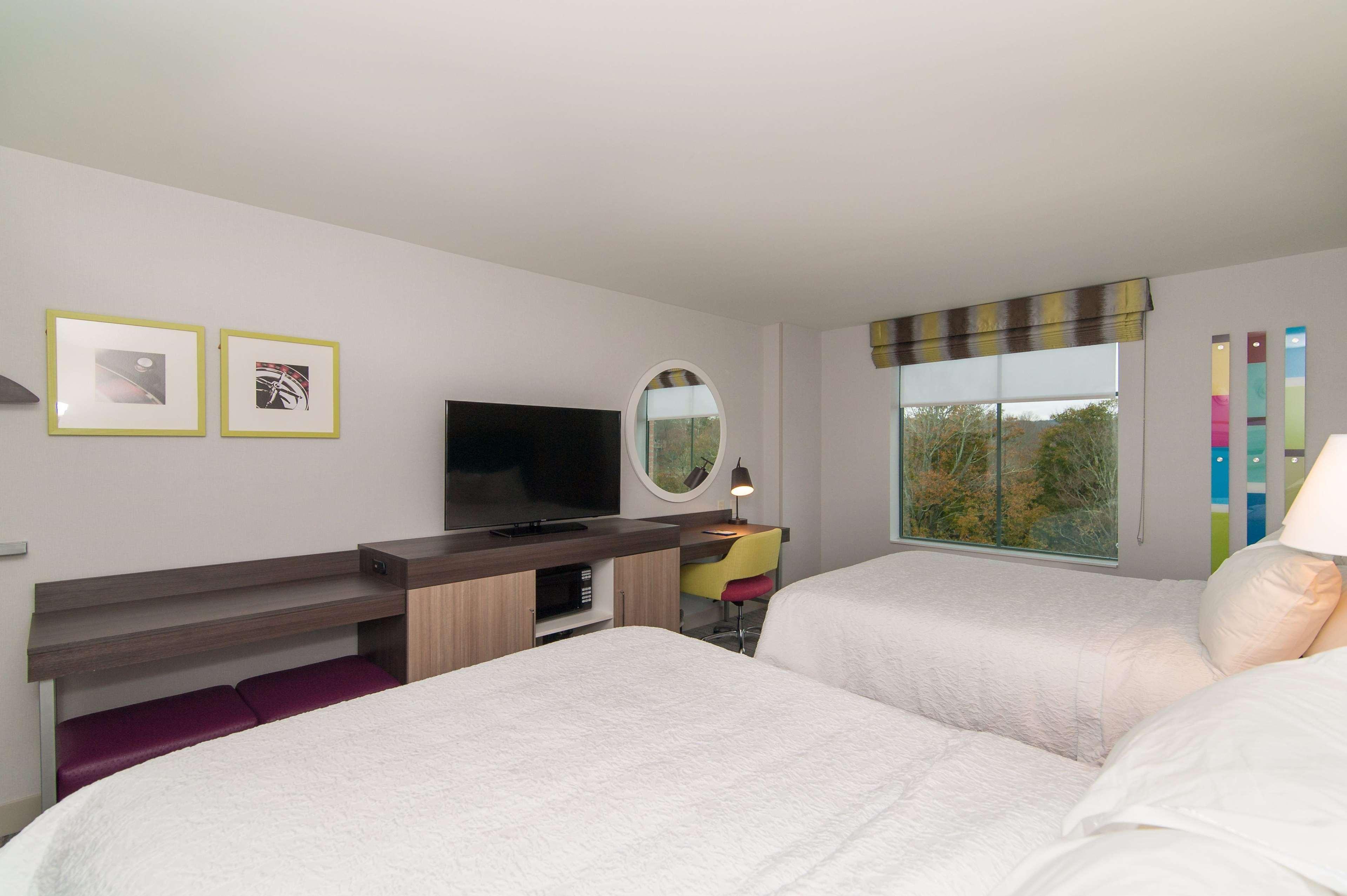 Hampton Inn Norwich Ngoại thất bức ảnh