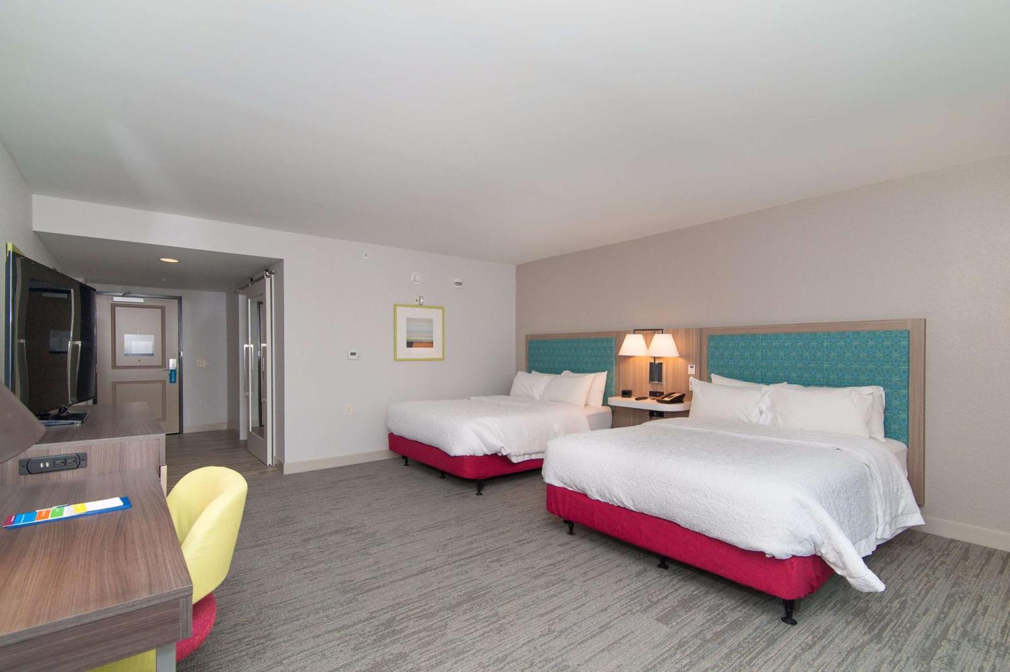 Hampton Inn Norwich Ngoại thất bức ảnh
