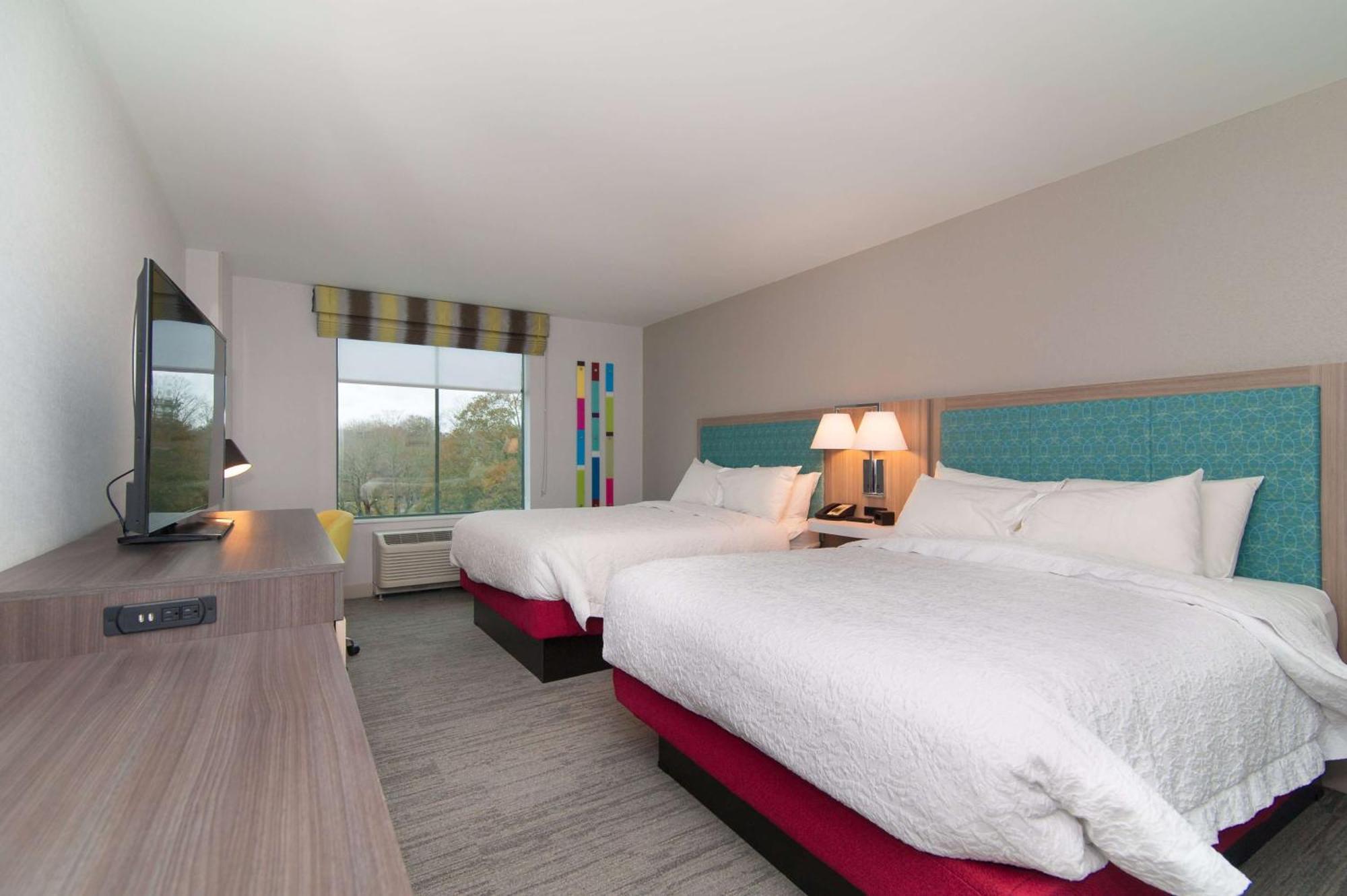 Hampton Inn Norwich Ngoại thất bức ảnh