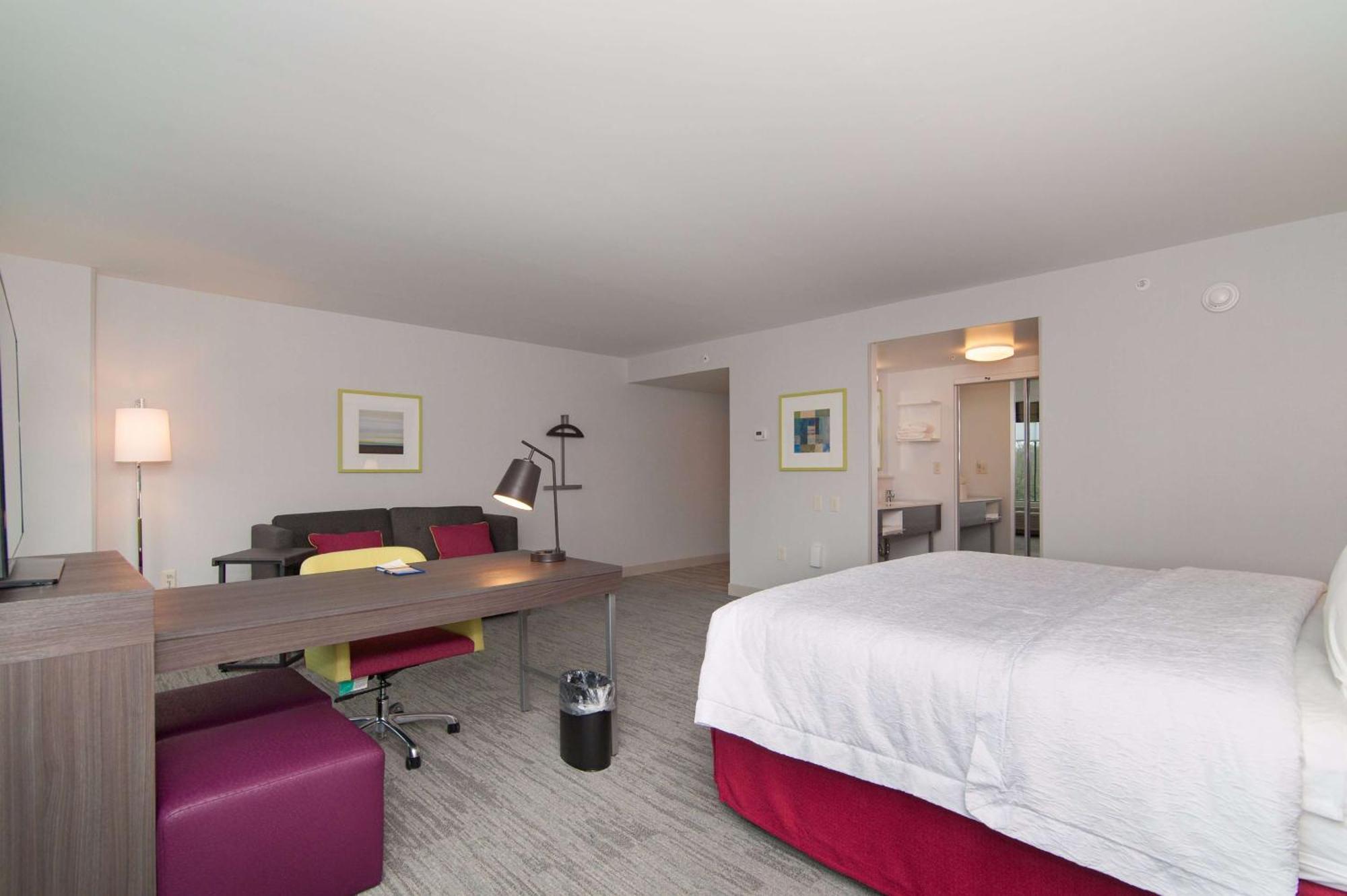 Hampton Inn Norwich Ngoại thất bức ảnh