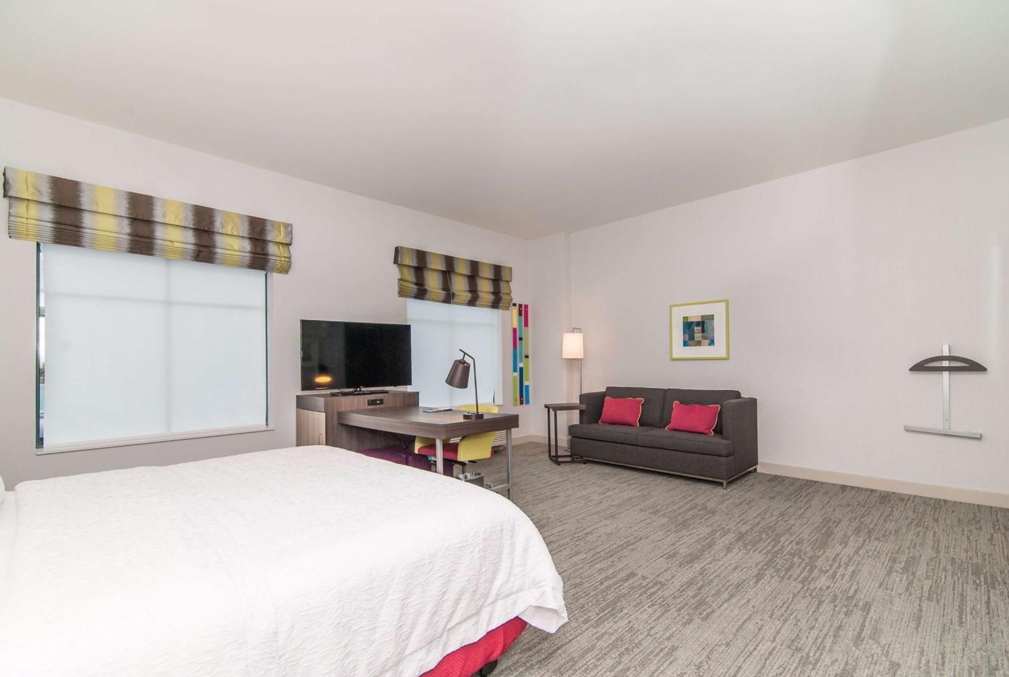 Hampton Inn Norwich Ngoại thất bức ảnh