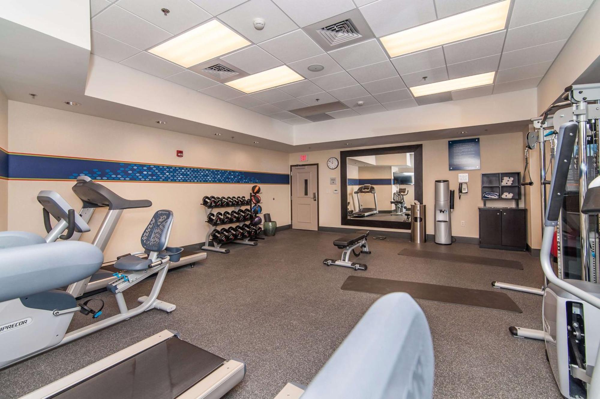 Hampton Inn Norwich Ngoại thất bức ảnh
